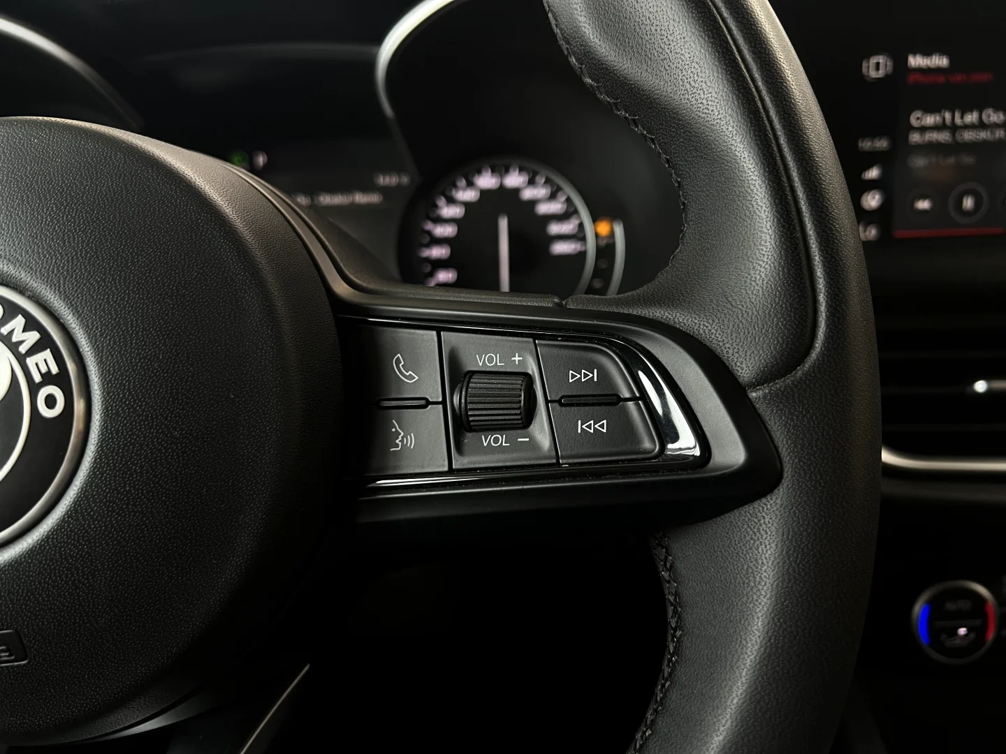 Alfa Romeo Stelvio - 11