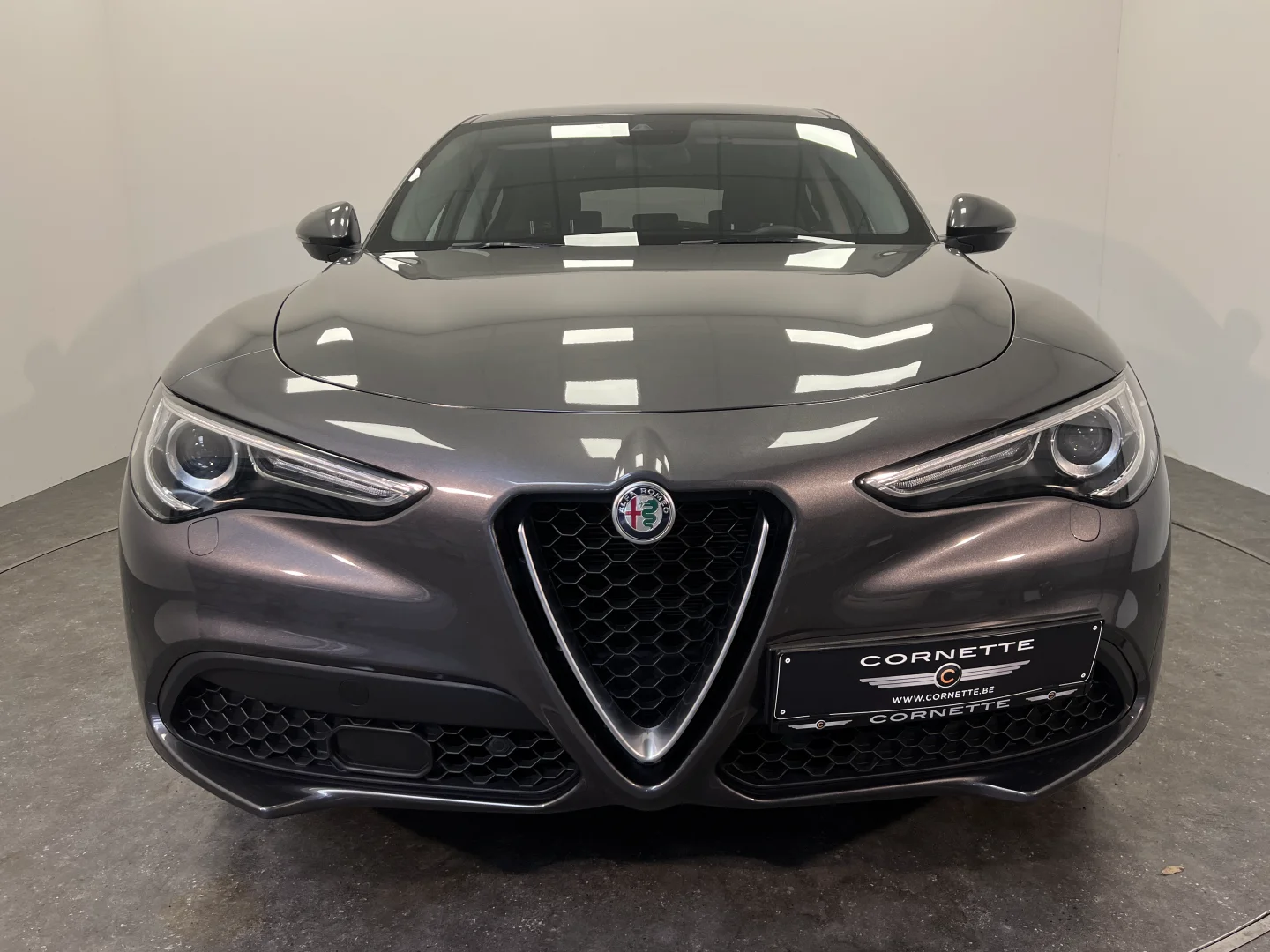 Alfa Romeo Stelvio - 14