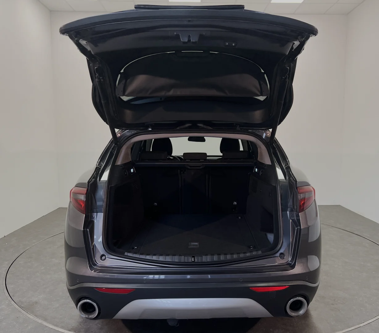 Alfa Romeo Stelvio - 18