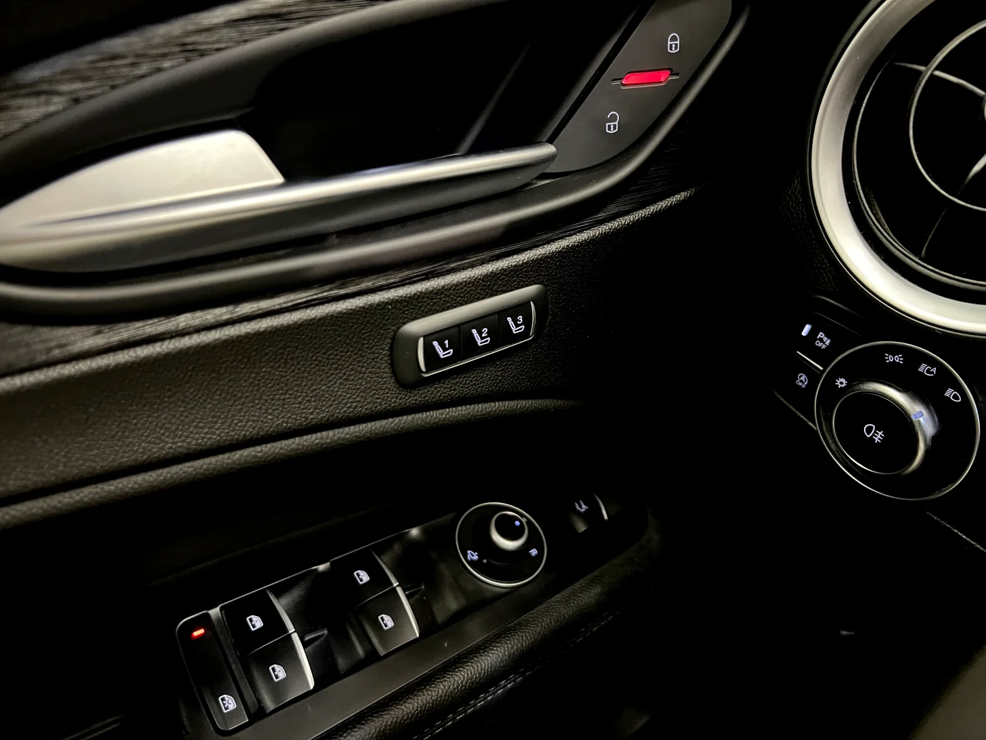 Alfa Romeo Stelvio - 4