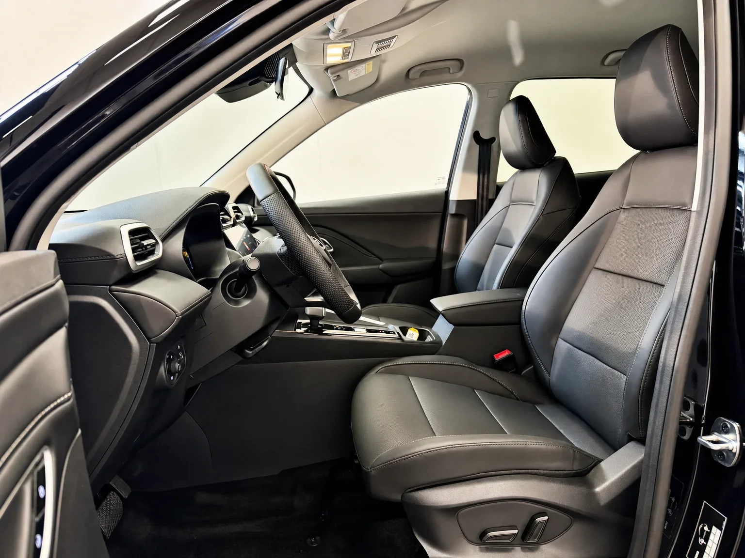 MG ZS - 13