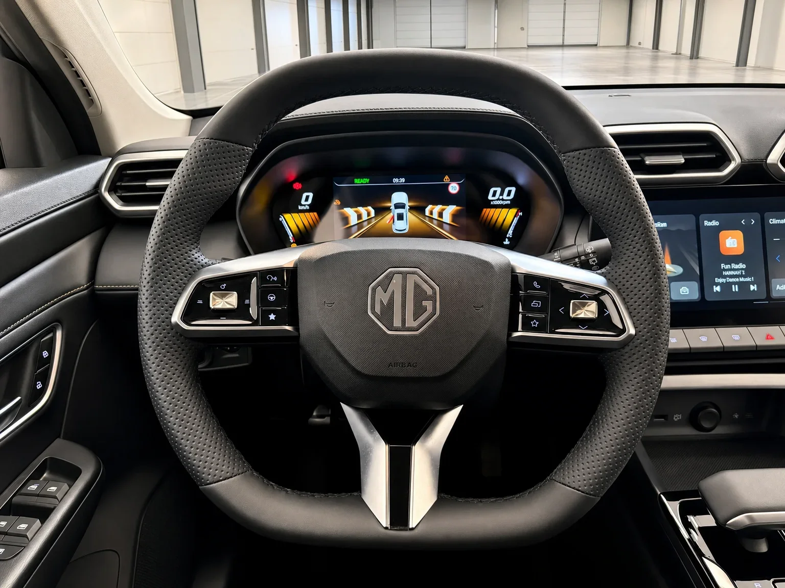 MG ZS - 15