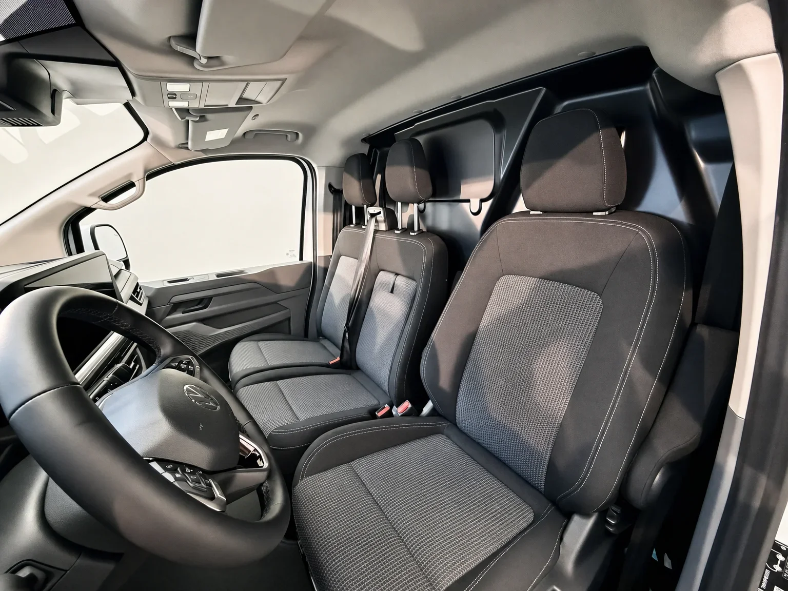 Volkswagen T7 Transporter - 20