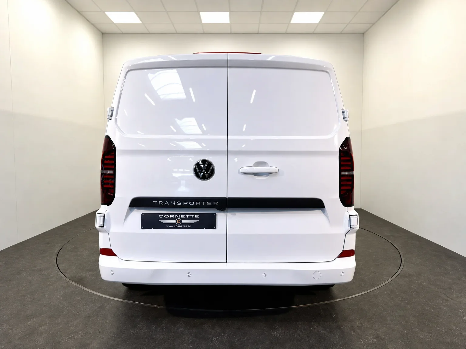 Volkswagen T7 Transporter - 3