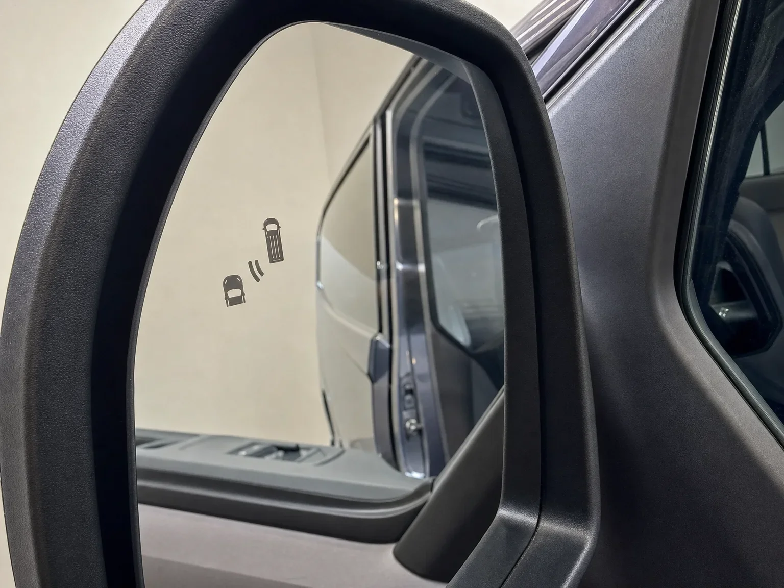 Volkswagen T7 Transporter - 18