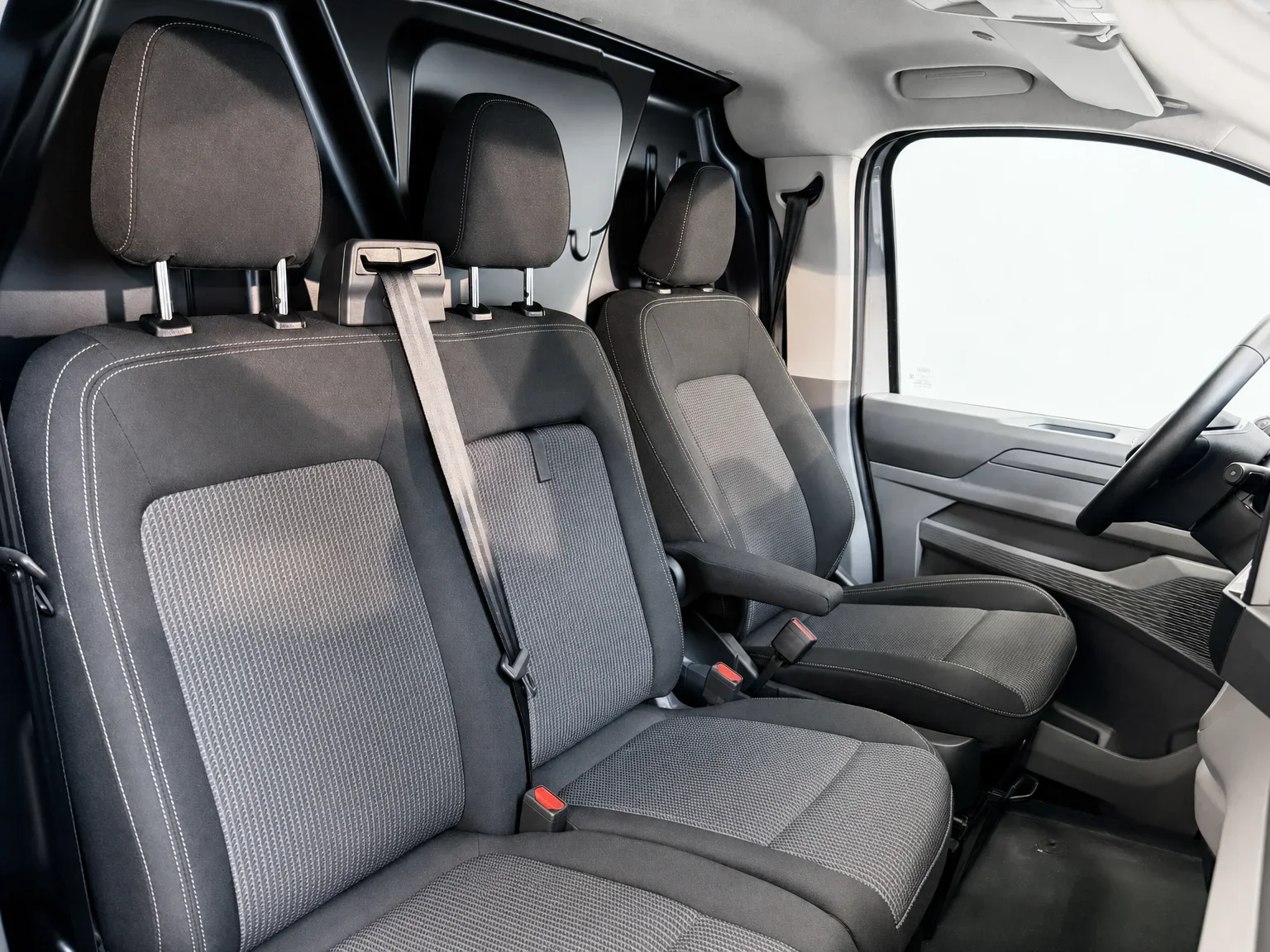 Volkswagen T7 Transporter - 26
