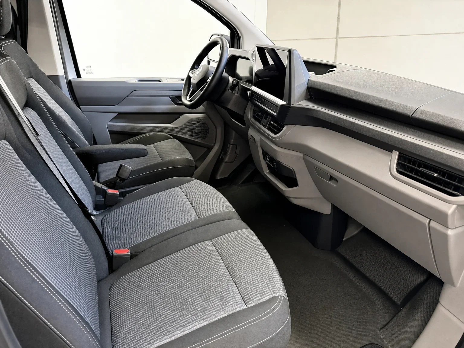 Volkswagen T7 Transporter - 27