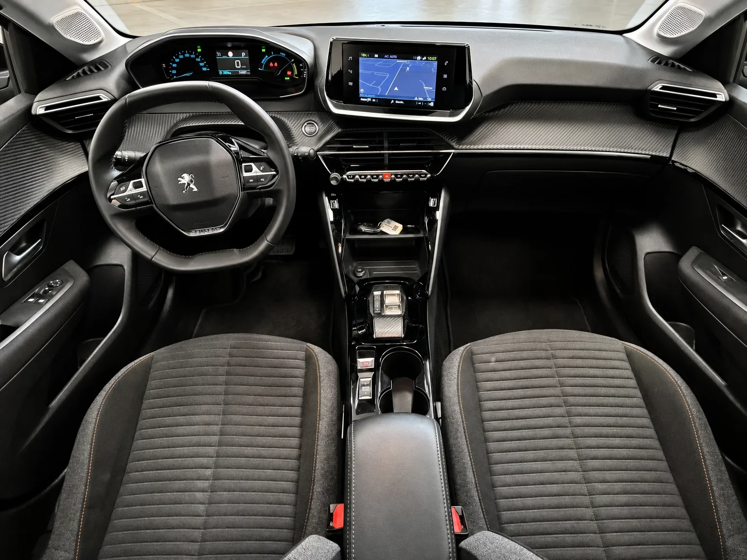 Peugeot e-208 - 12