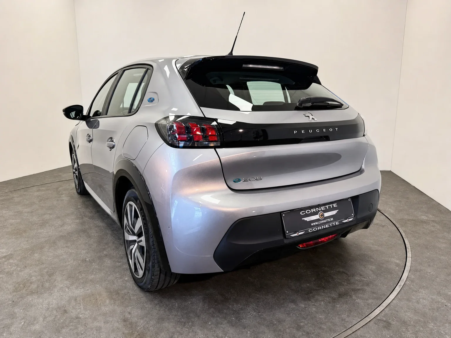 Peugeot e-208 - 5