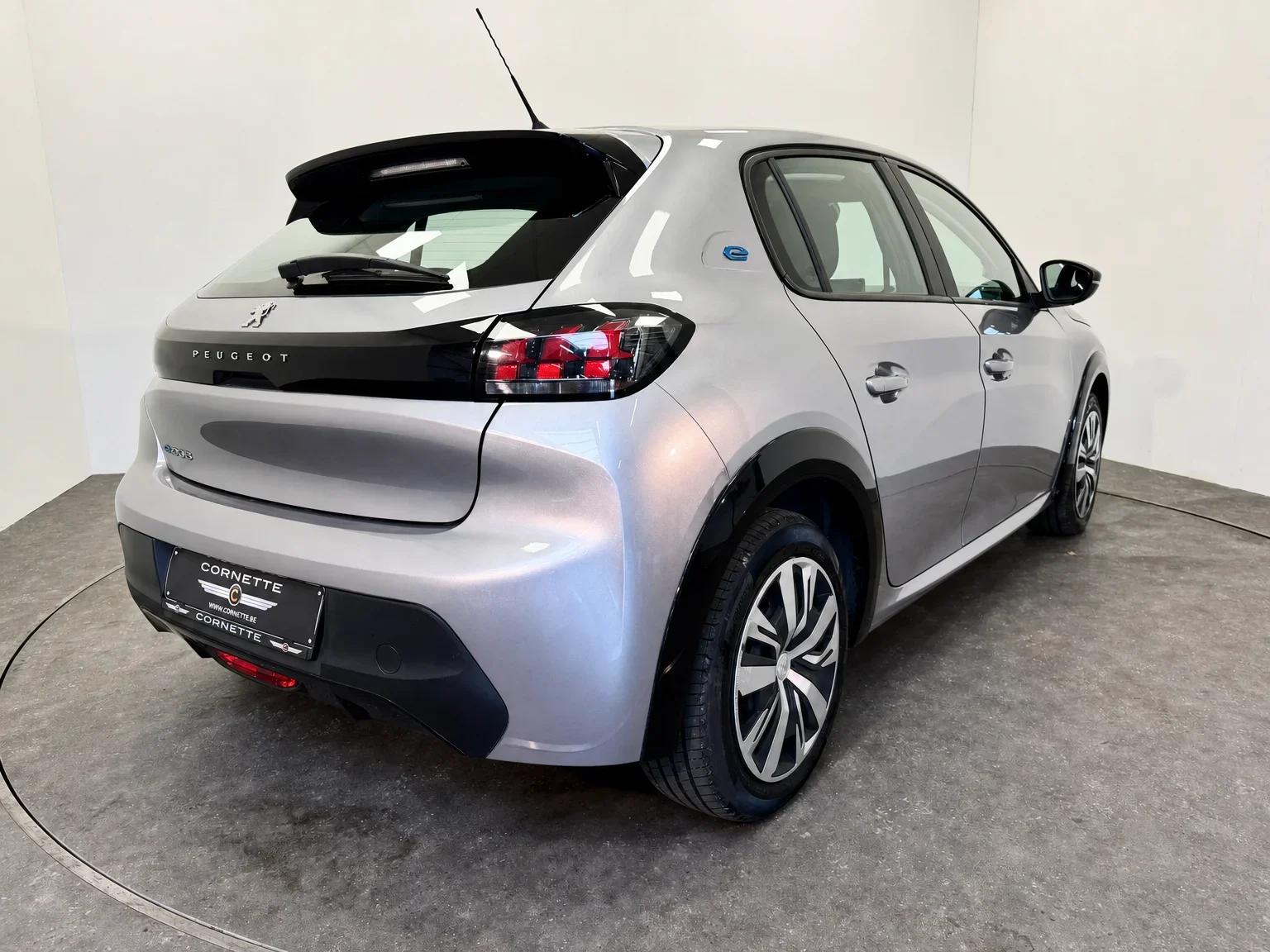 Peugeot e-208 - 8