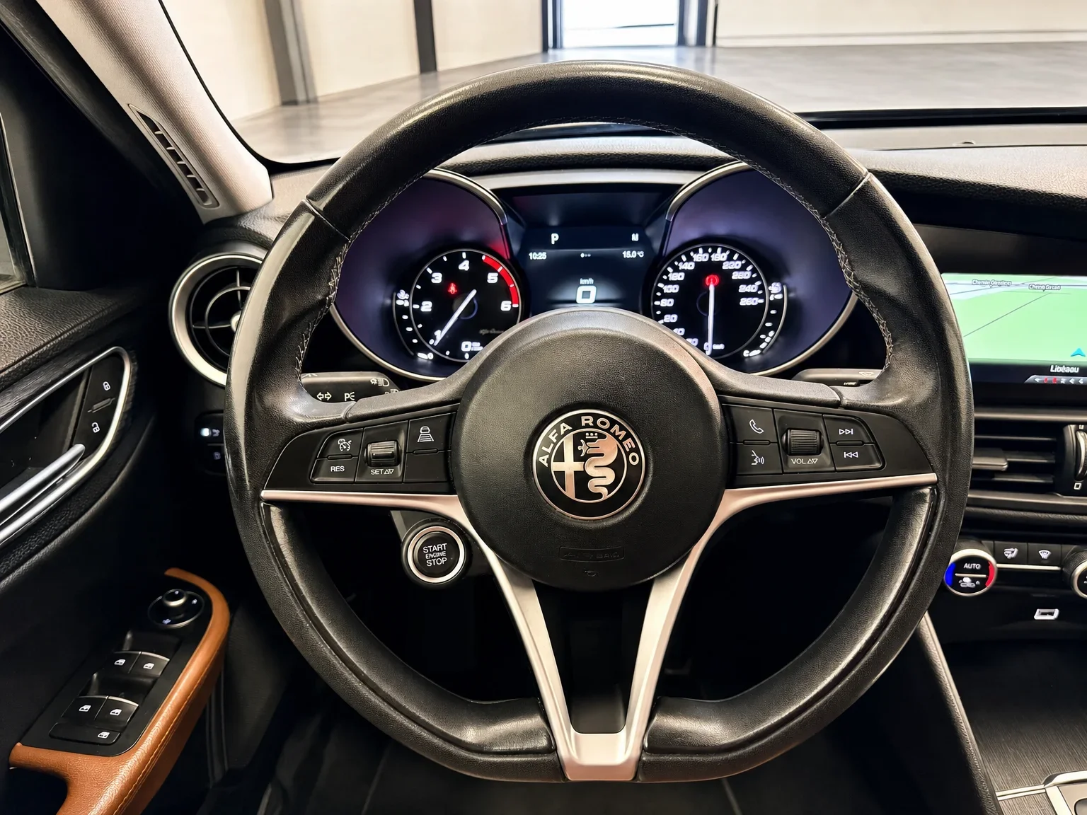 Alfa Romeo Giulia - 18