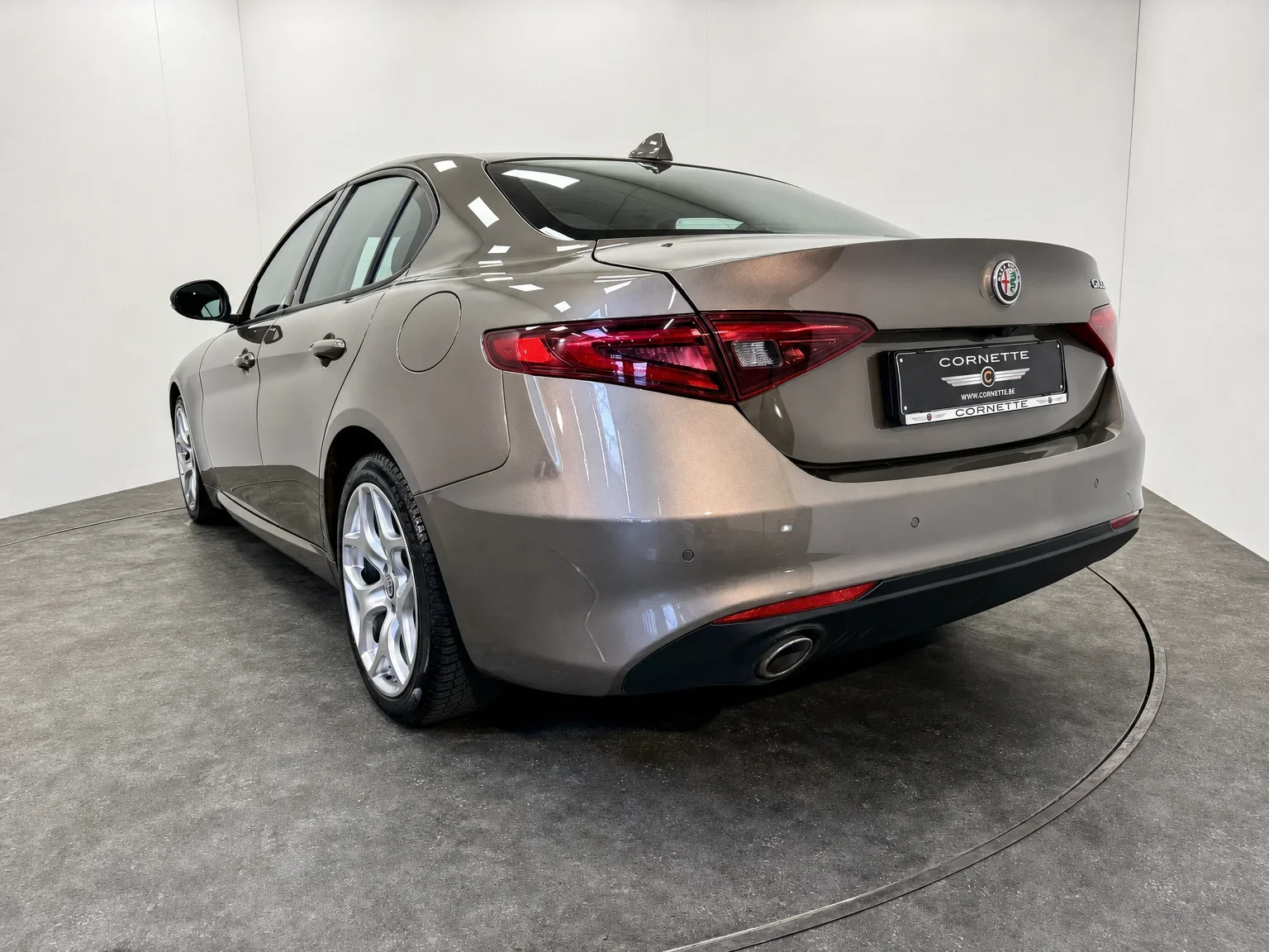 Alfa Romeo Giulia - 4