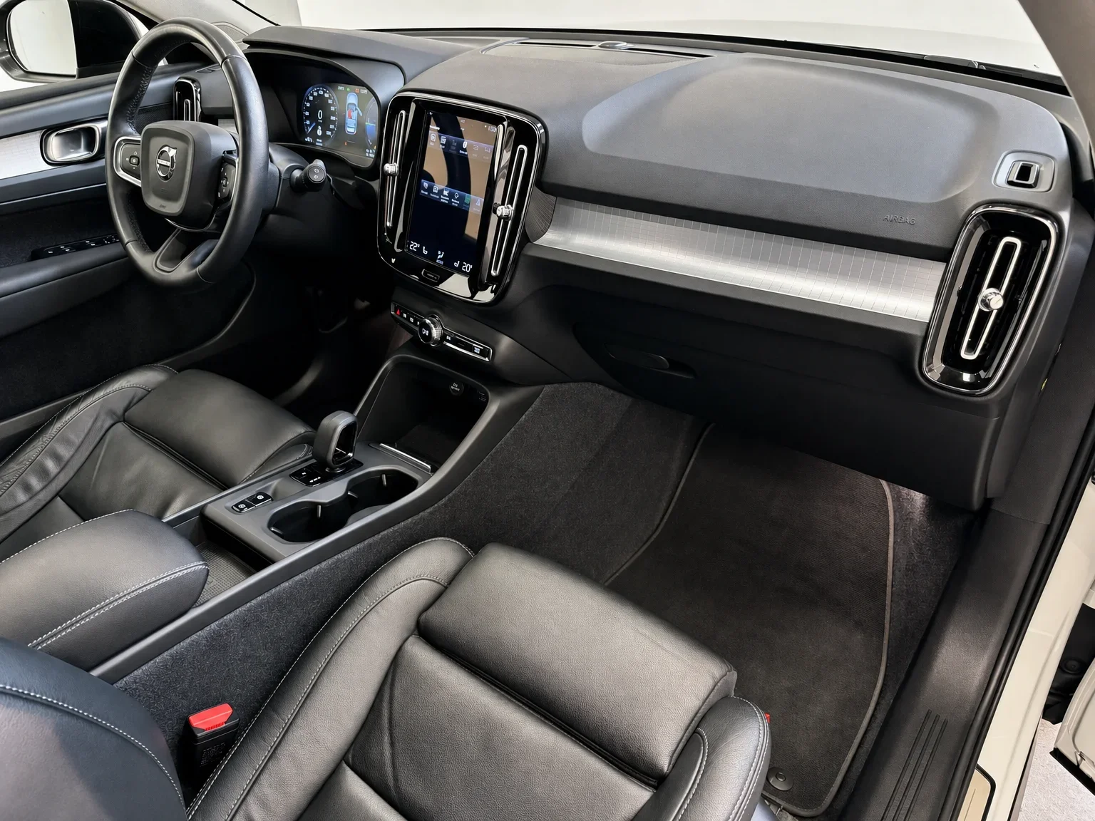 Volvo XC40 - 19
