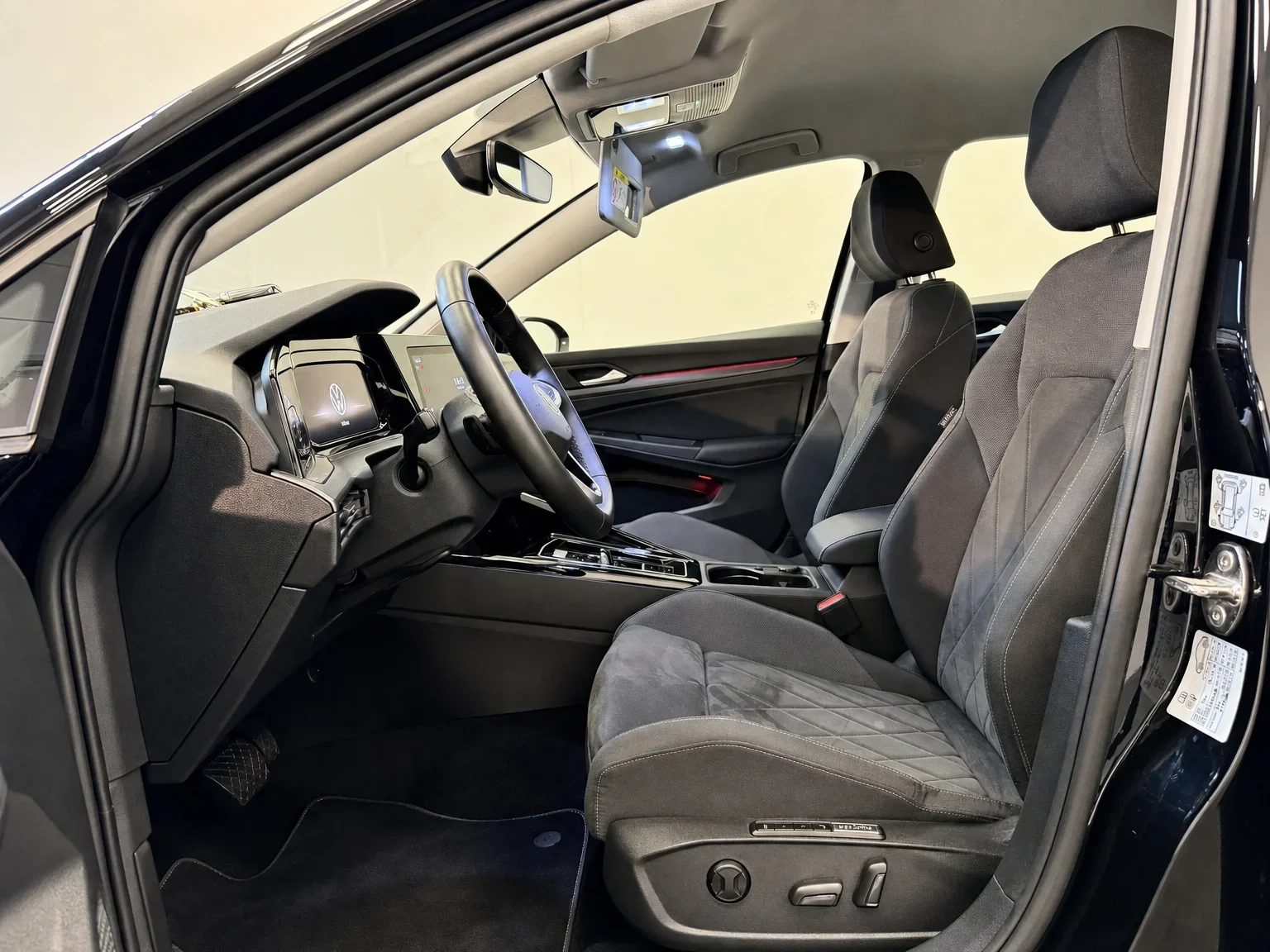 Volkswagen Golf - 17