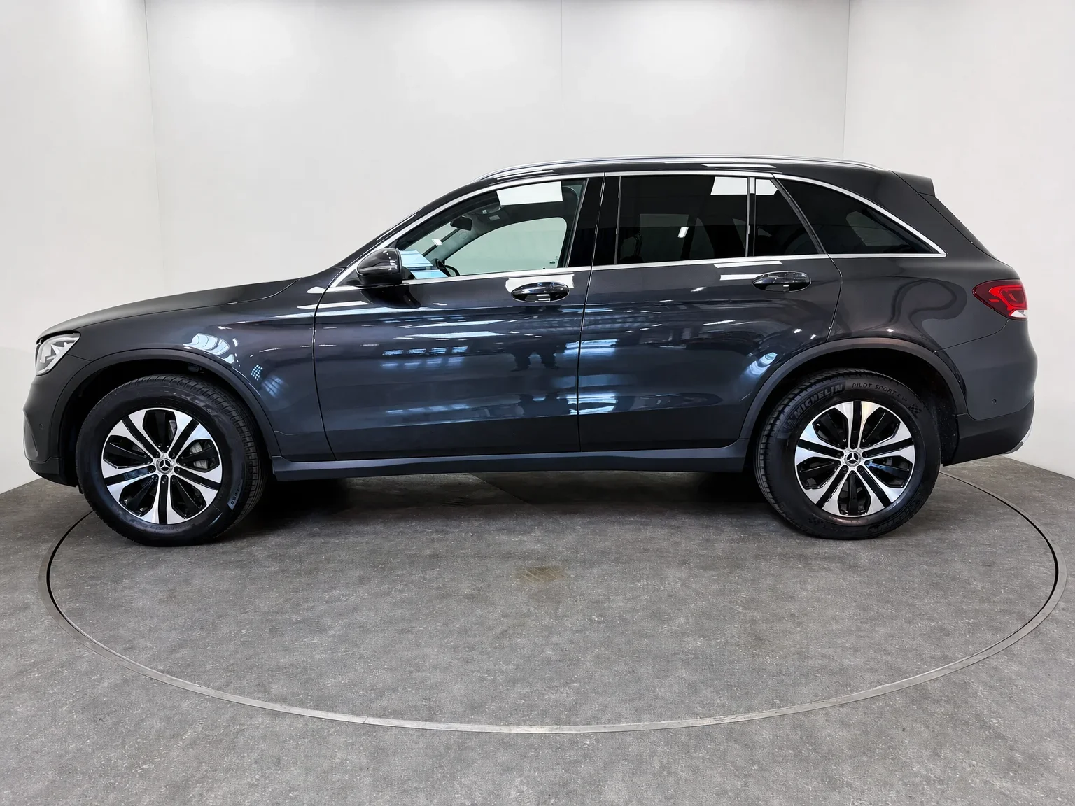 Mercedes-Benz GLC 300 - 2