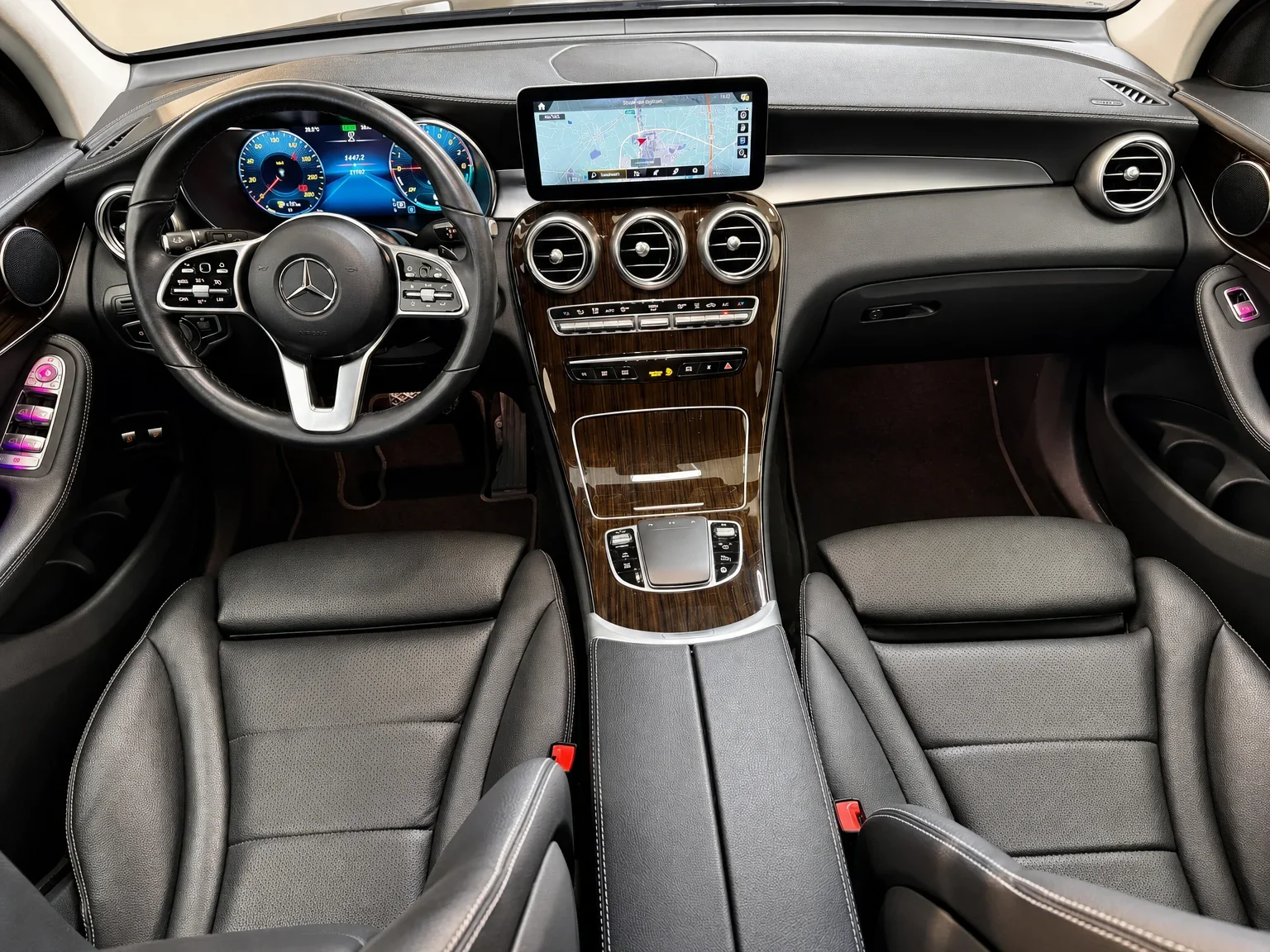 Mercedes-Benz GLC 300 - 13