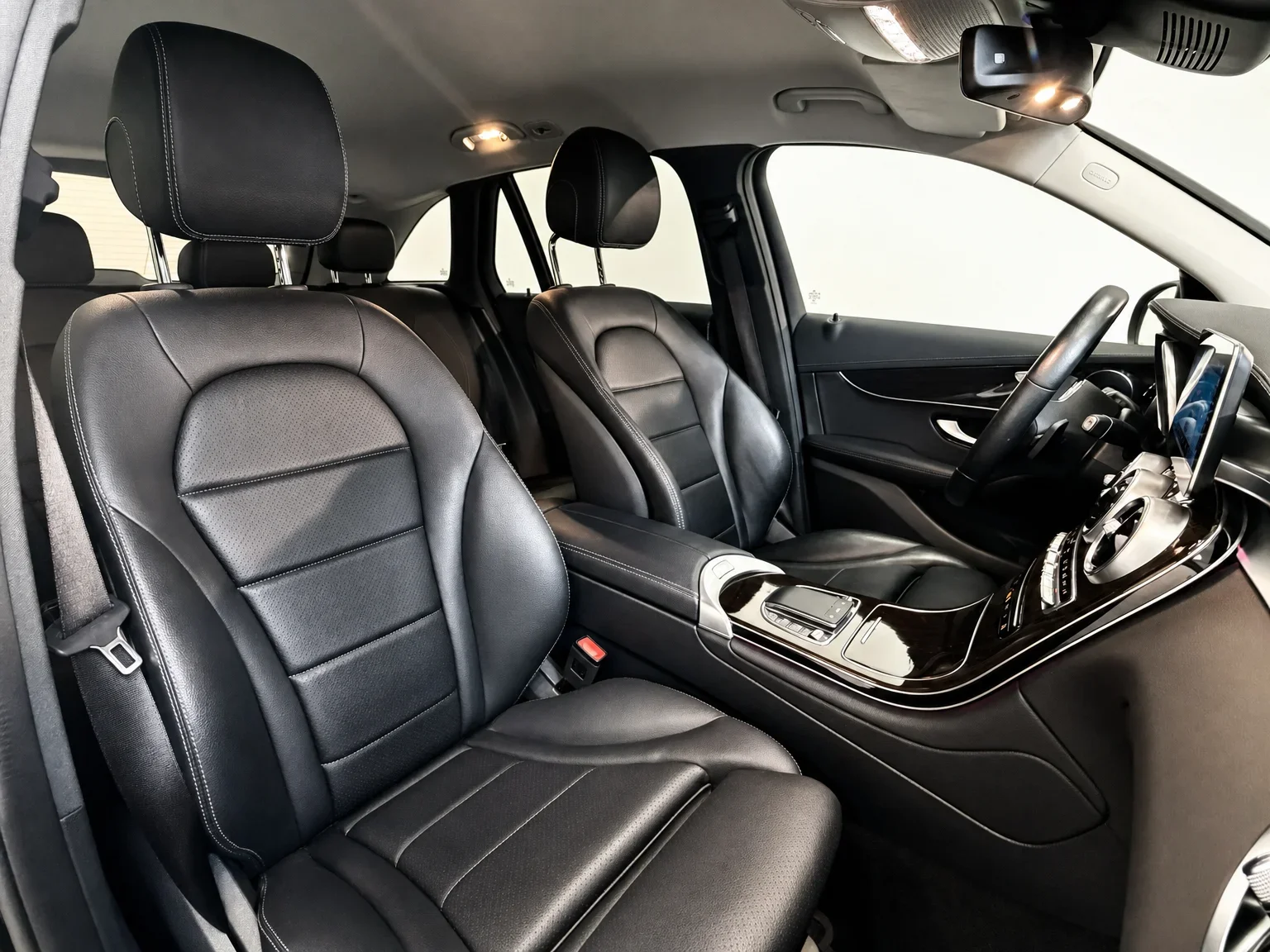 Mercedes-Benz GLC 300 - 23