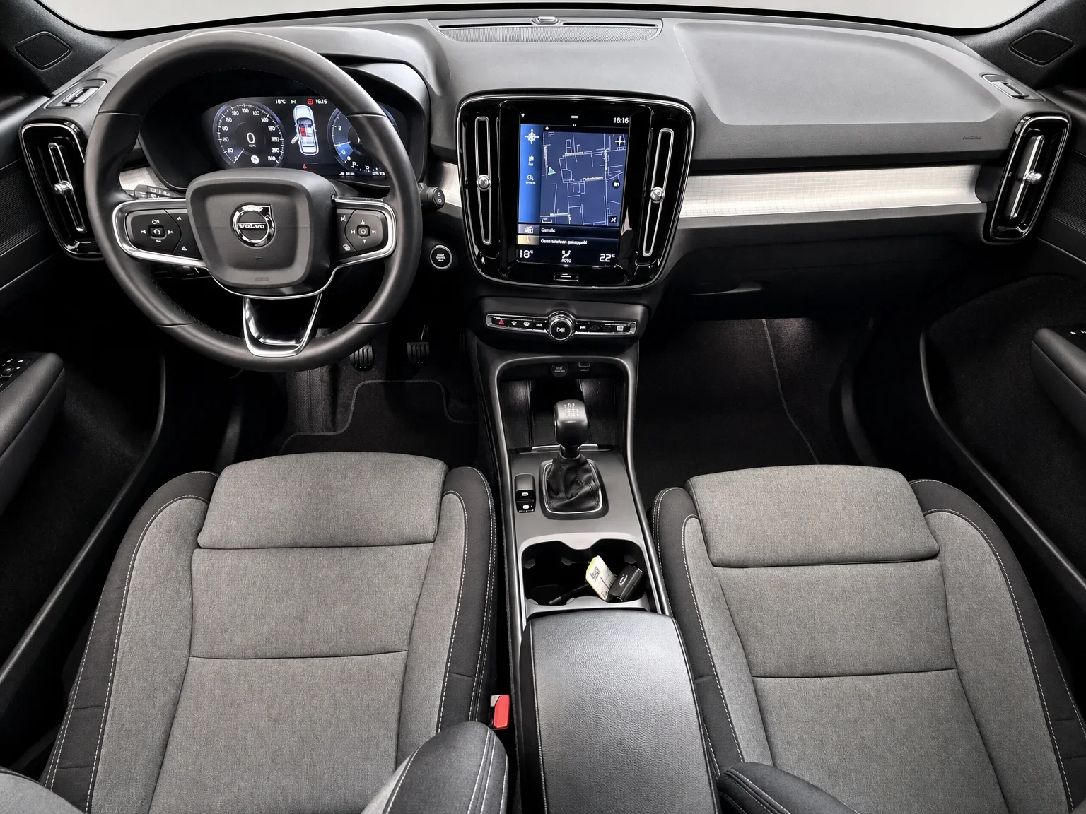 Volvo XC40 - 11