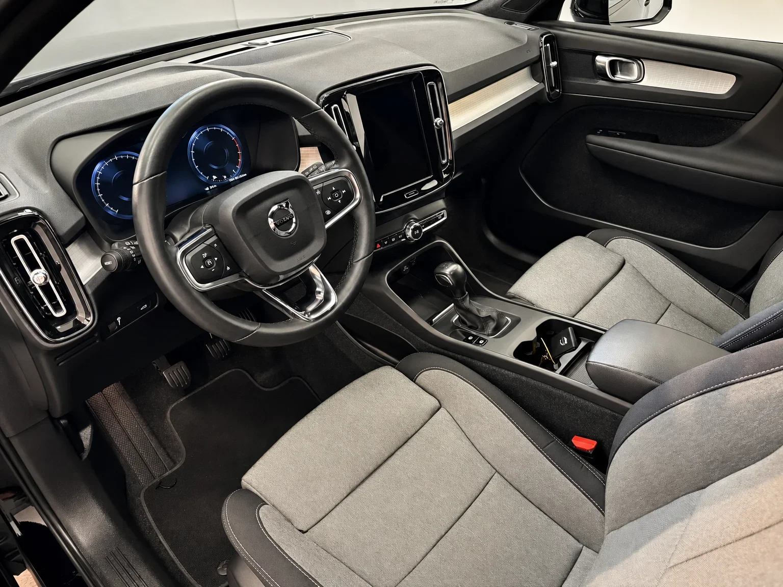 Volvo XC40 - 15