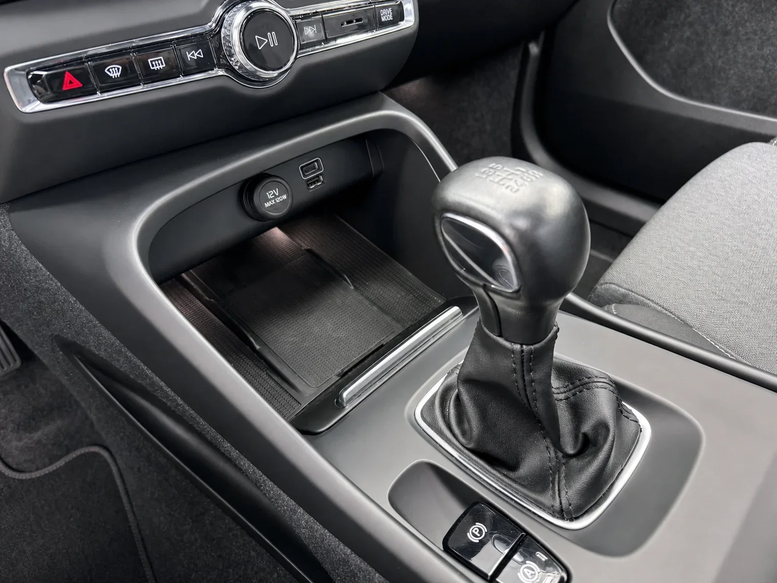 Volvo XC40 - 16
