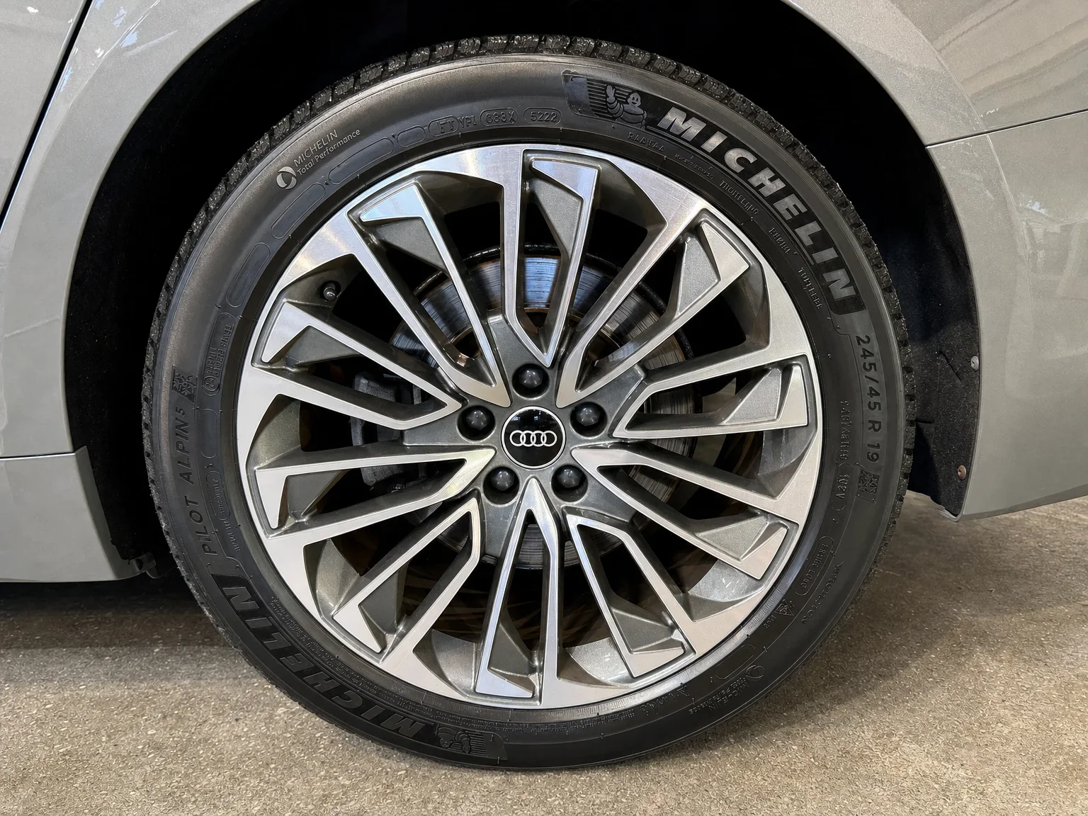 Audi A6 - 12