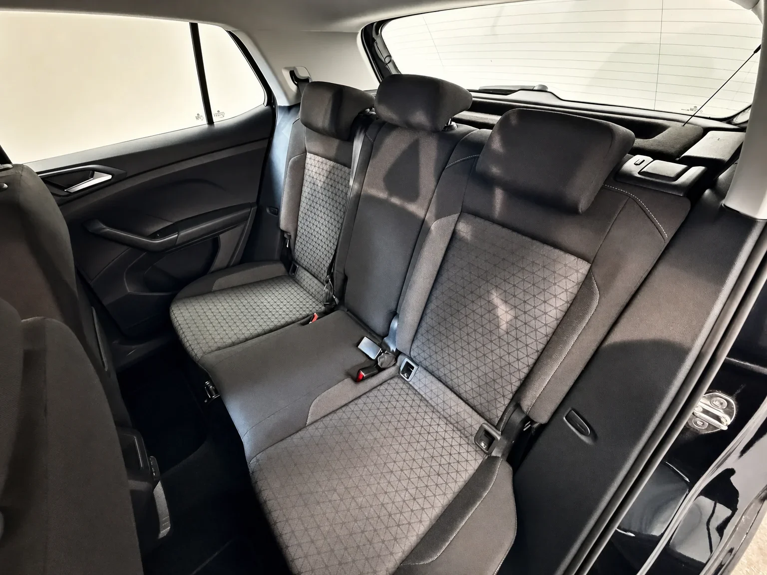 Volkswagen T-Cross - 17