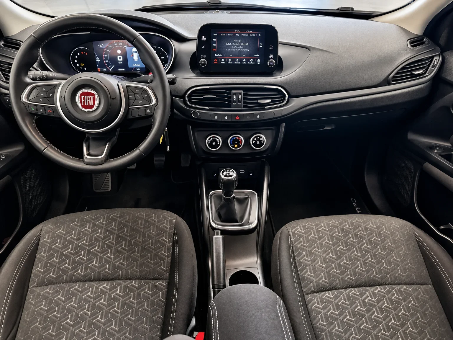 Fiat Tipo - 12