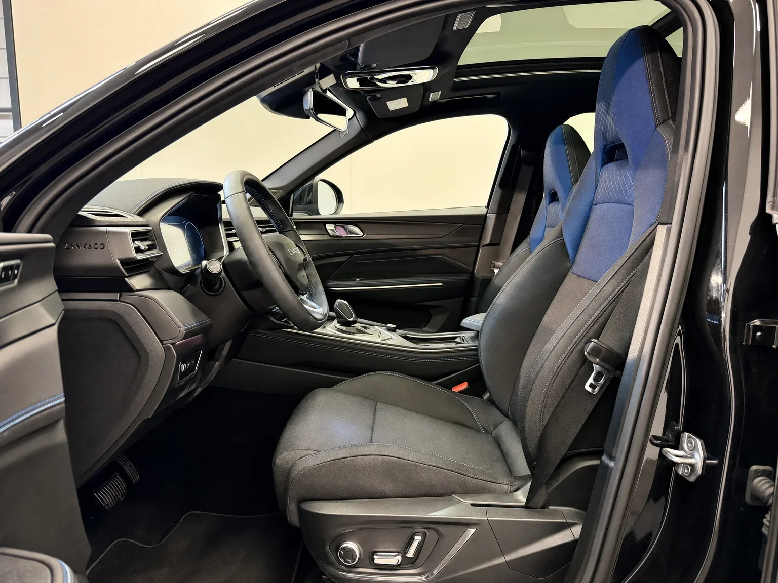 Lynk & Co 01 - 15