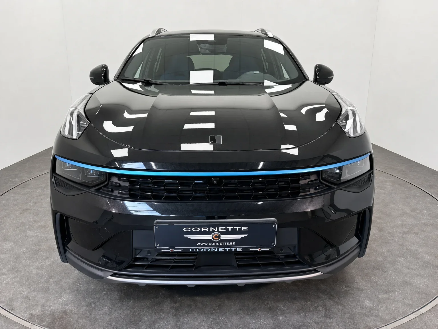 Lynk & Co 01 - 3