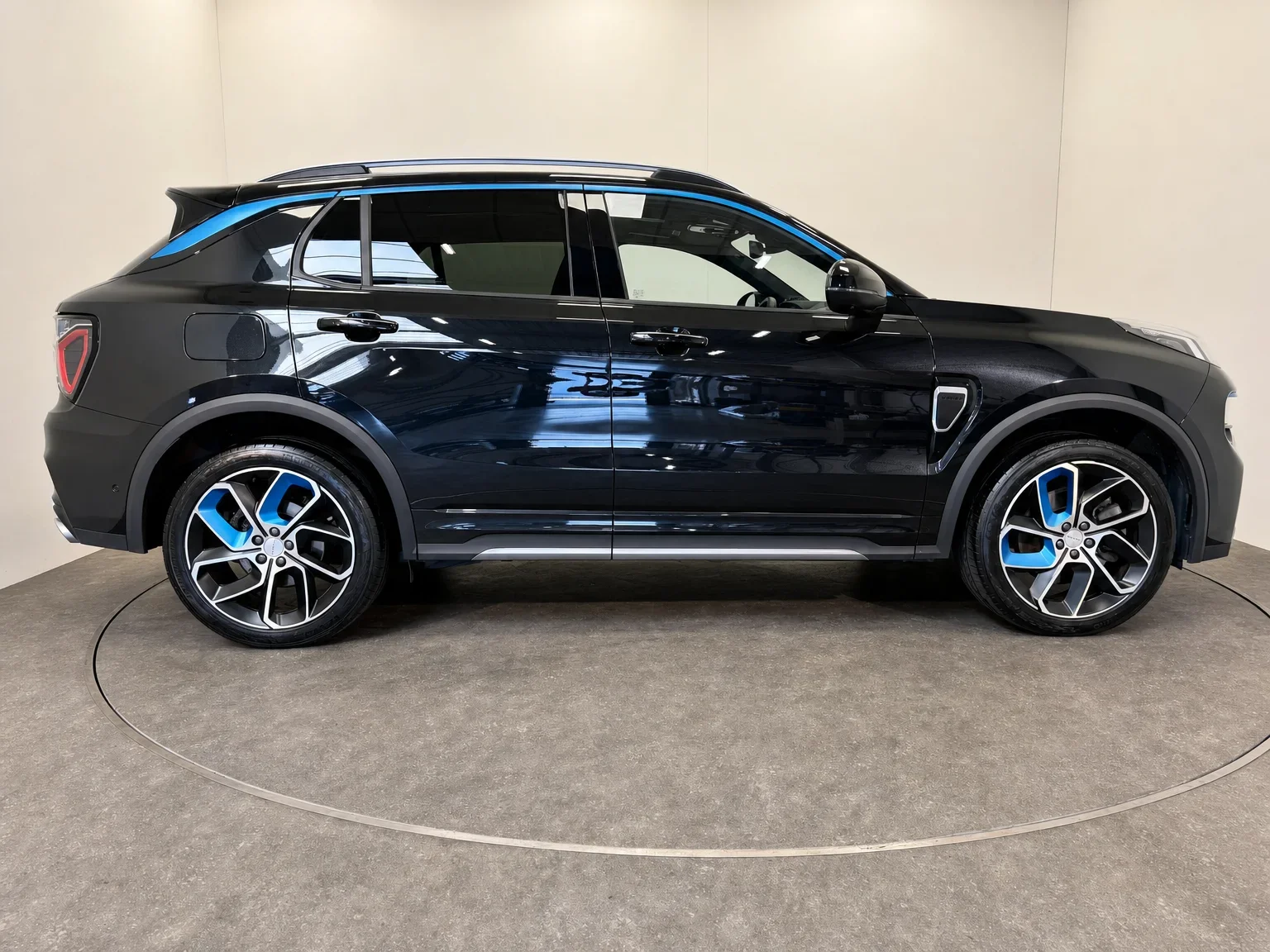 Lynk & Co 01 - 10