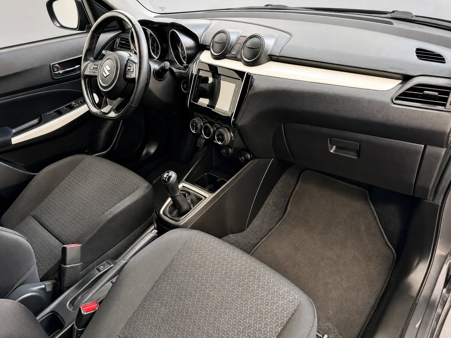 Suzuki Swift - 17
