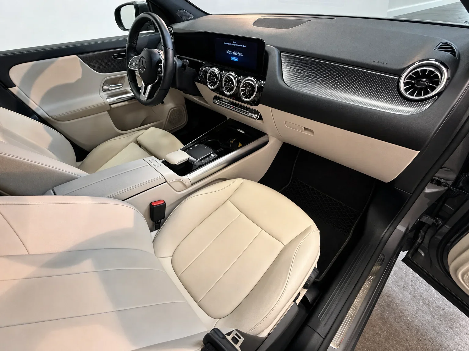 Mercedes-Benz GLA 250 - 16