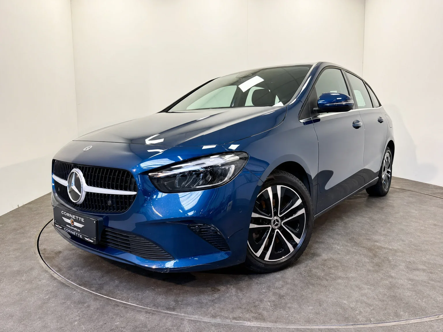 2023 Mercedes-Benz B 250