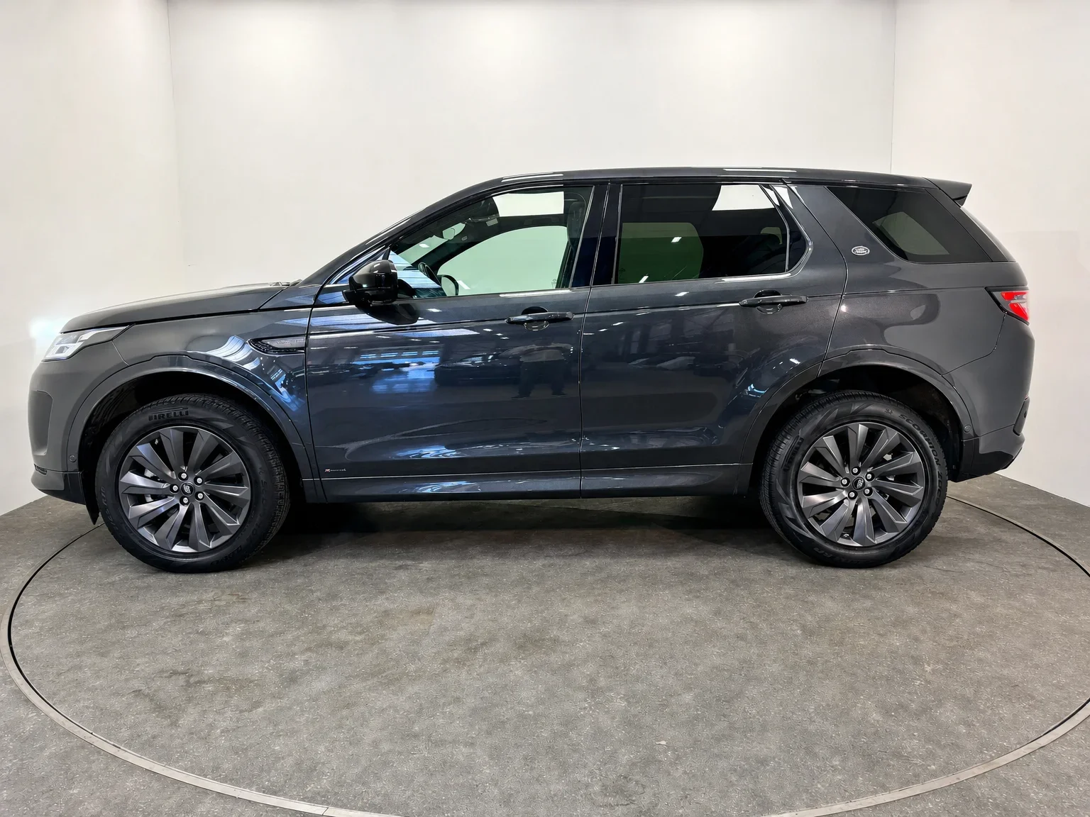 Land Rover Discovery Sport - 2