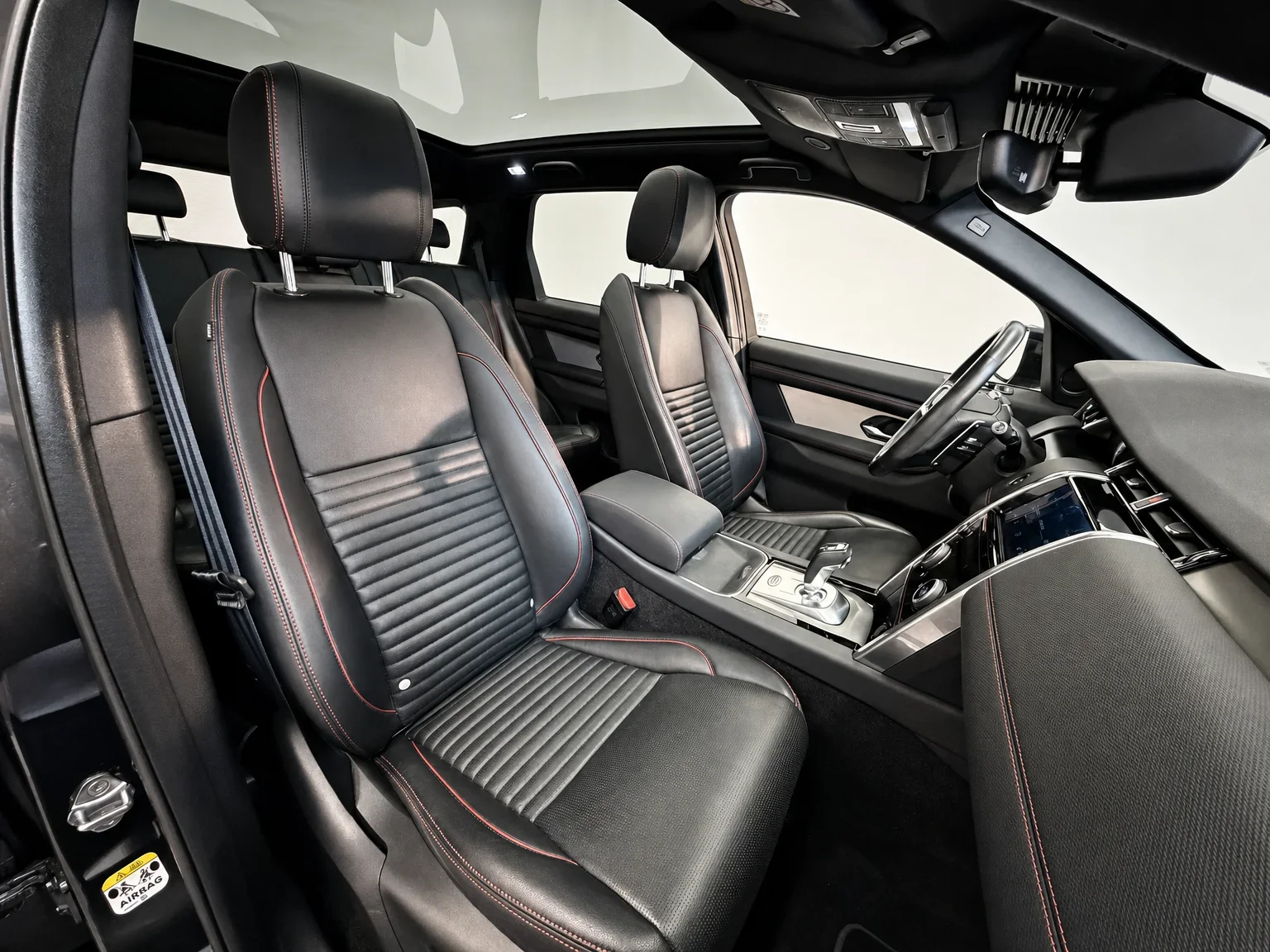Land Rover Discovery Sport - 16