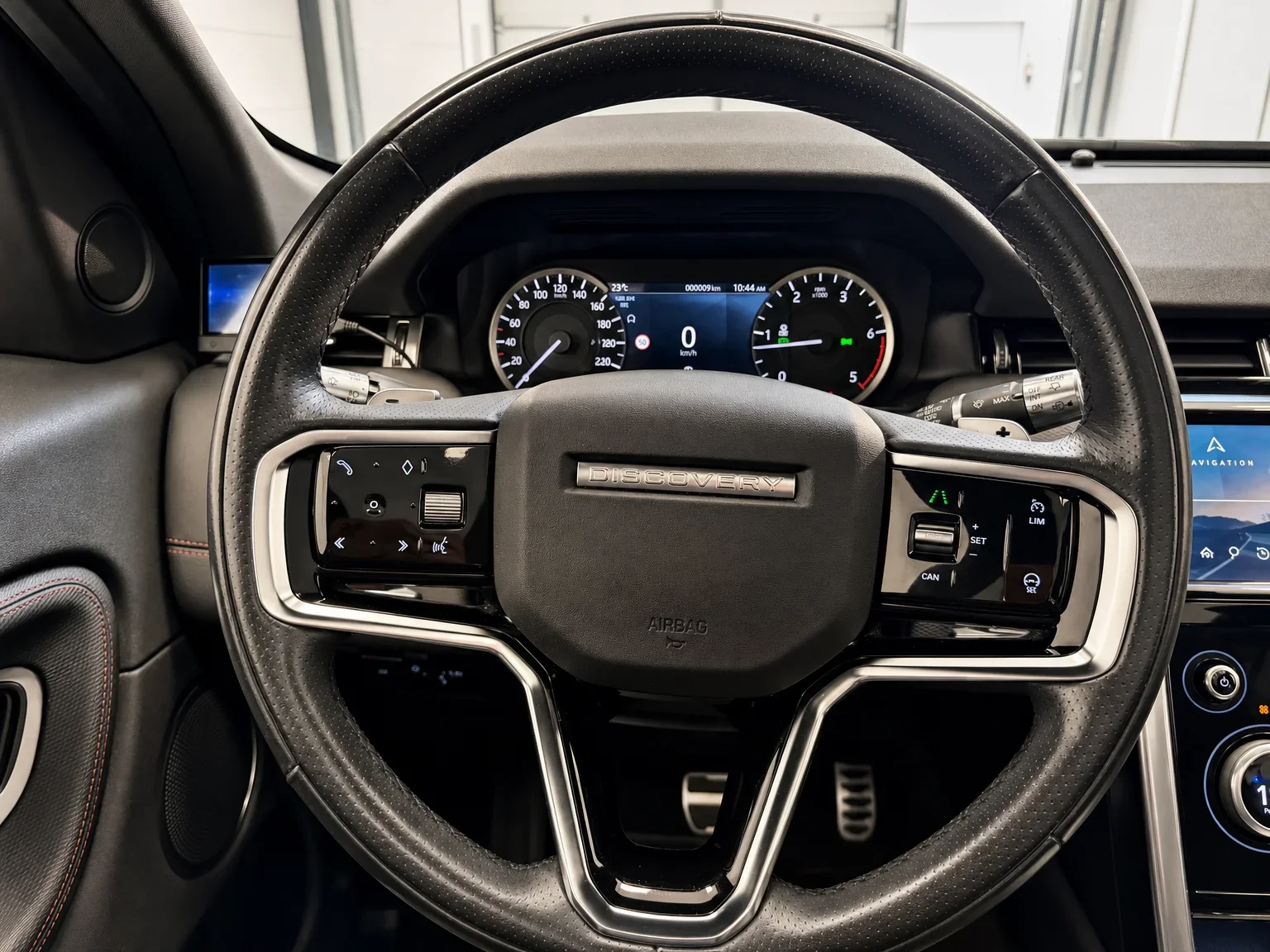 Land Rover Discovery Sport - 18