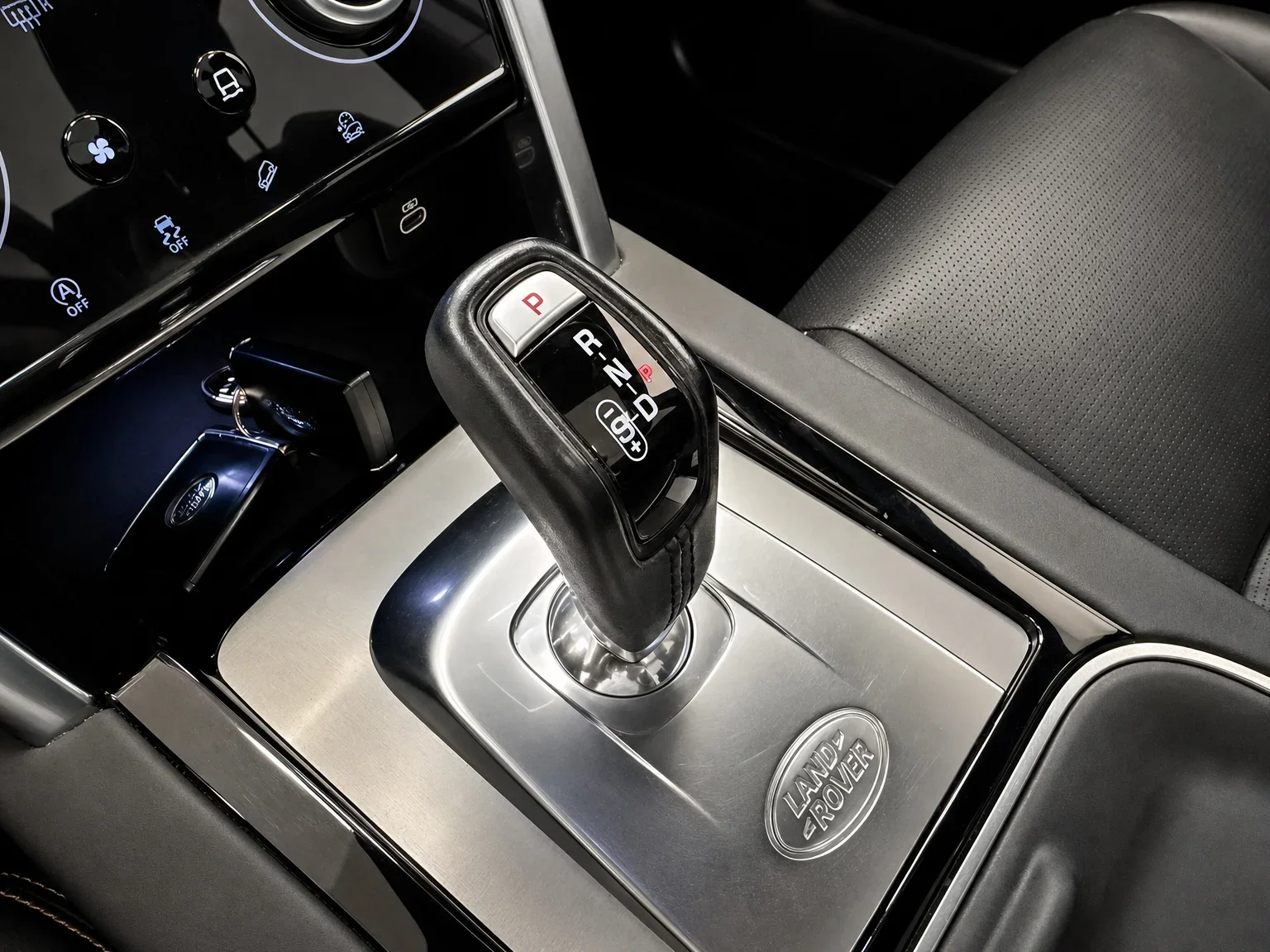 Land Rover Discovery Sport - 21