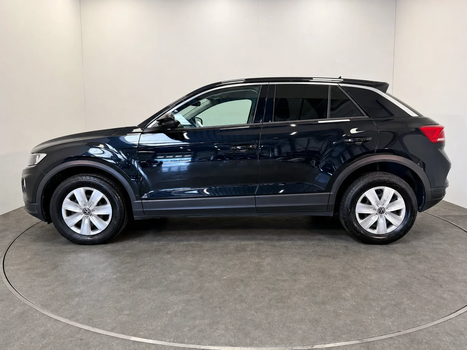 Volkswagen T-Roc - 2