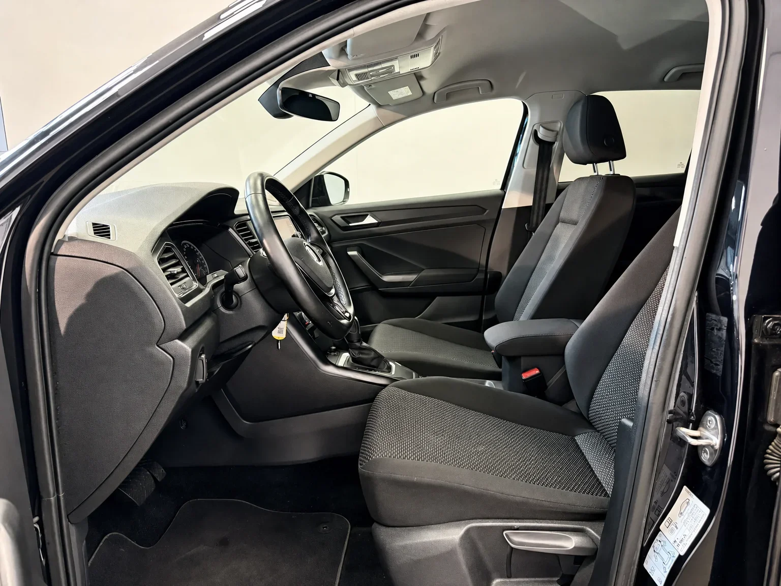 Volkswagen T-Roc - 15