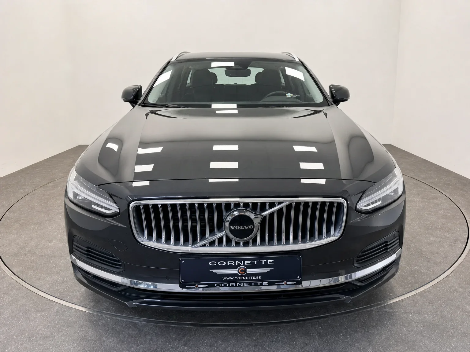 Volvo V90 - 2