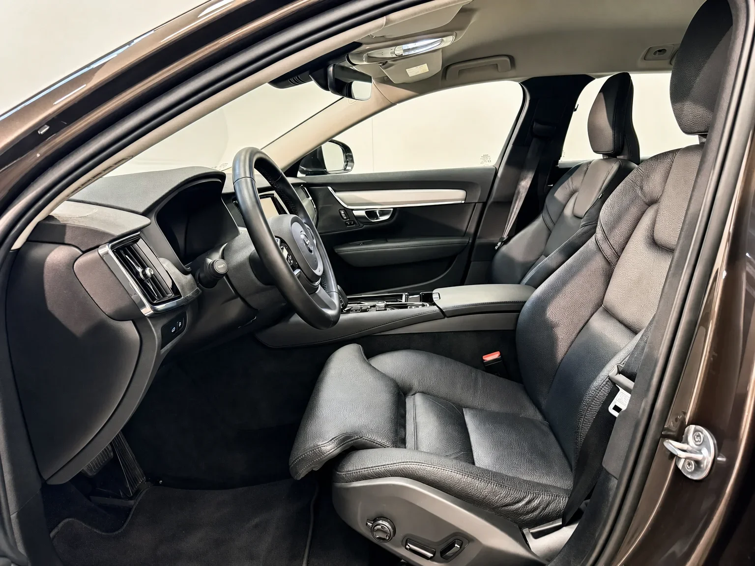 Volvo V90 - 15