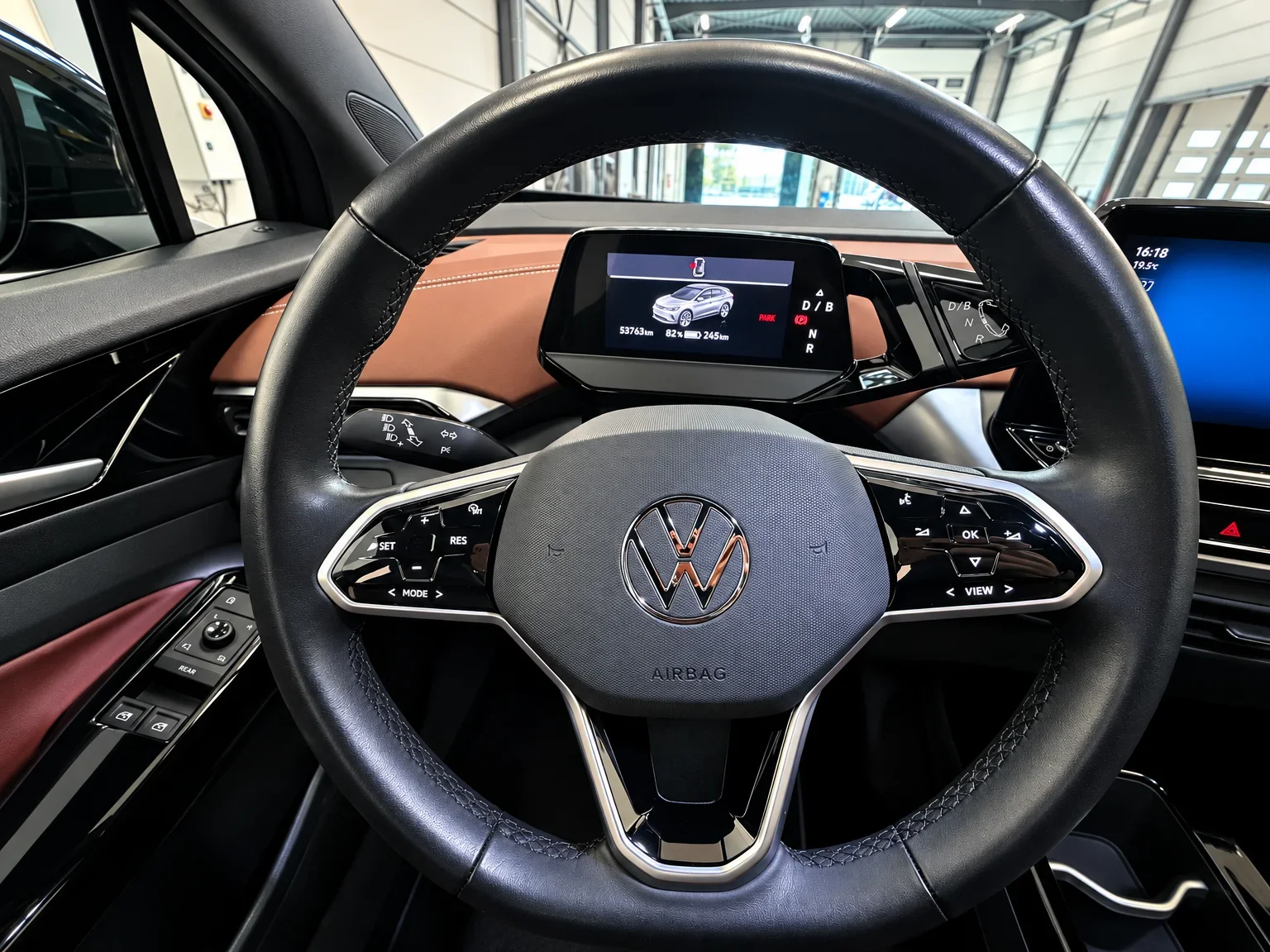 Volkswagen ID.4 - 18