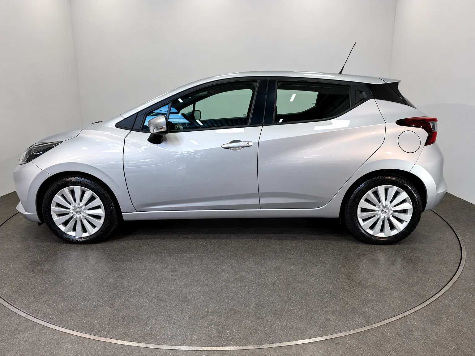 Nissan Micra - 2