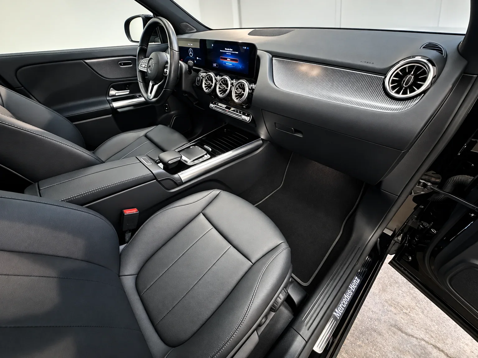 Mercedes-Benz GLA 250 - 16