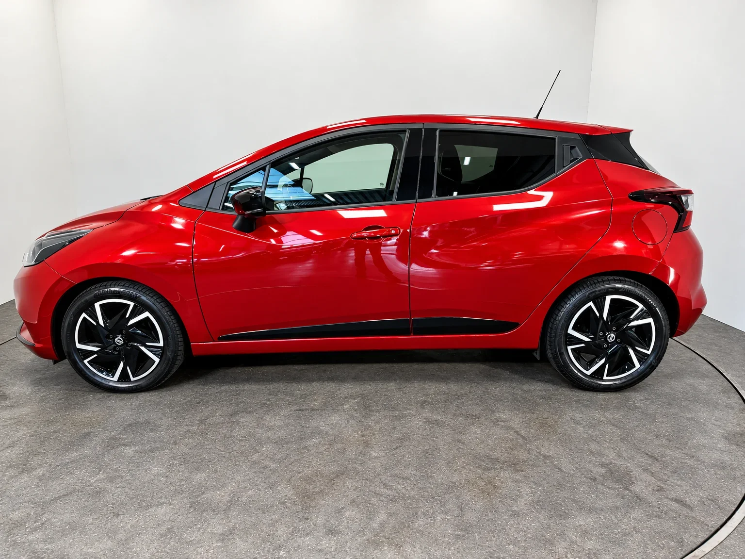 Nissan Micra - 2
