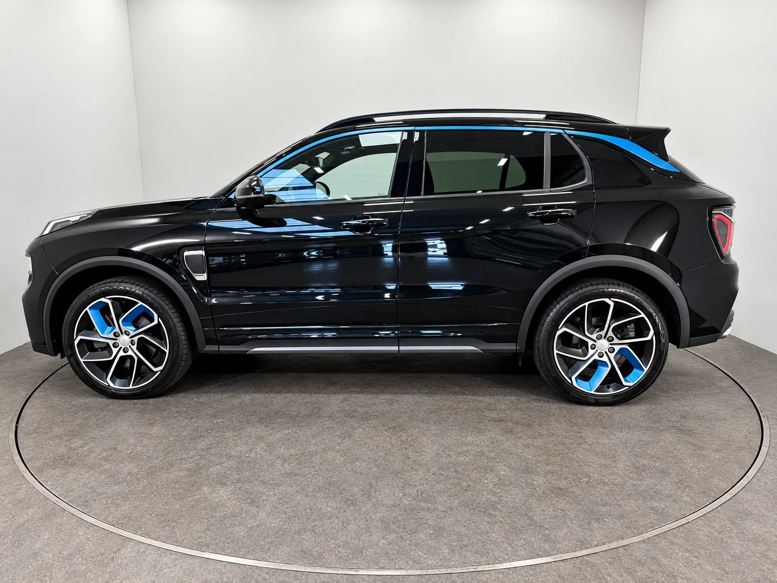 Lynk & Co 01 - 2