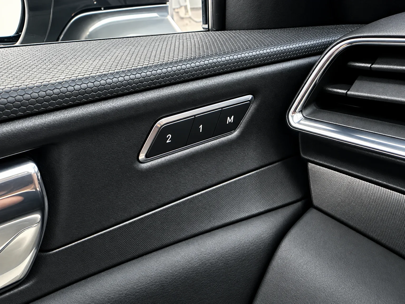 Lynk & Co 01 - 19
