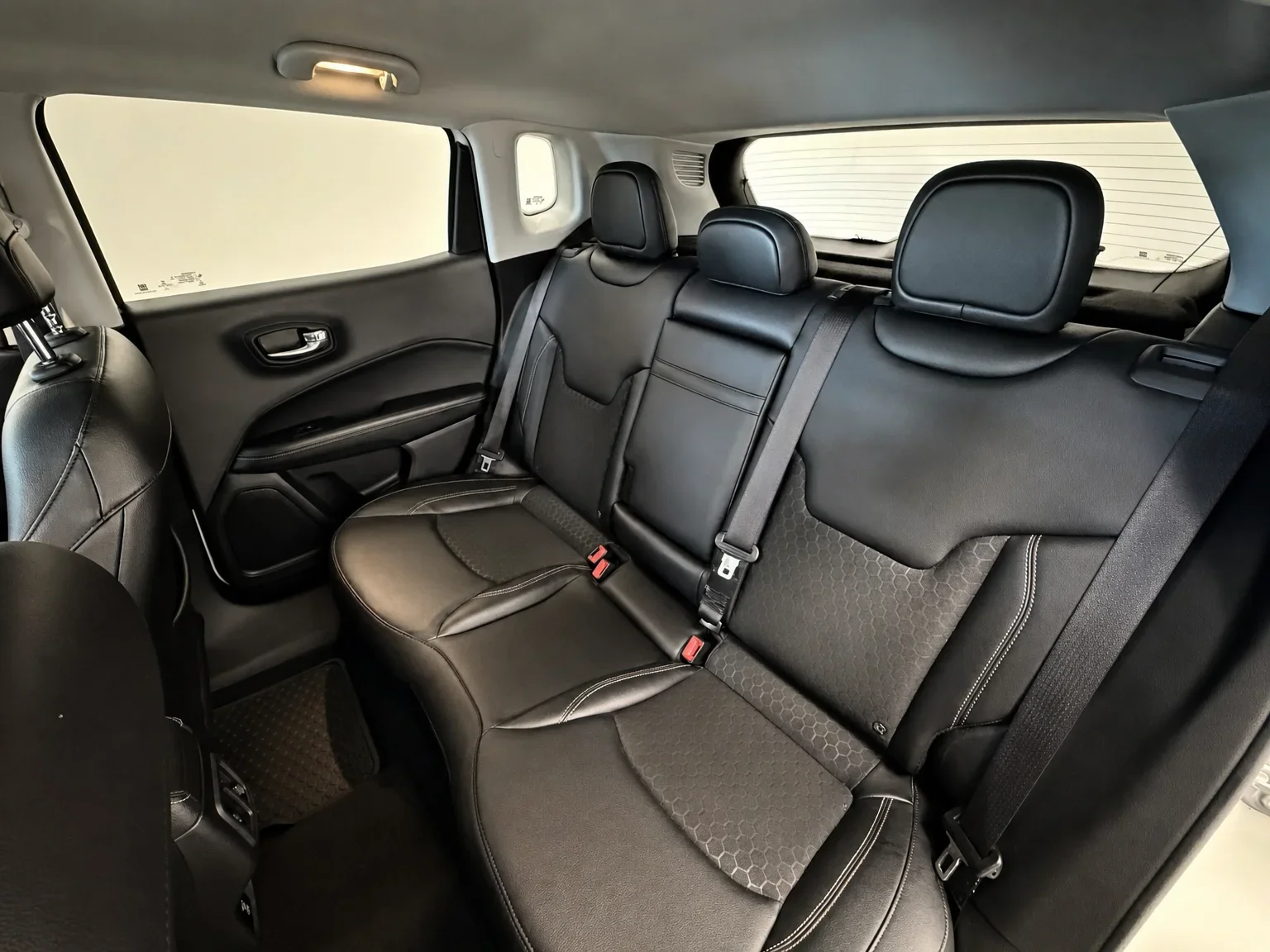 Jeep Compass - 12