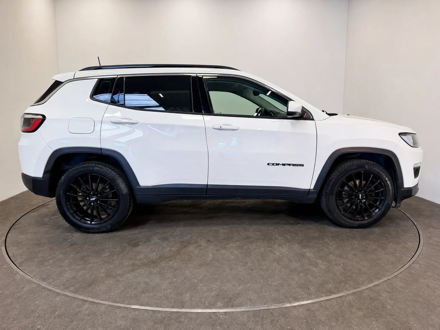 Jeep Compass - 8