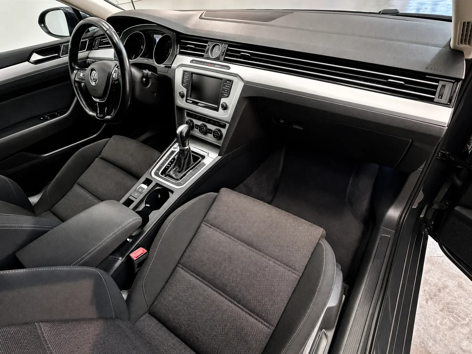 Volkswagen Passat Variant - 17